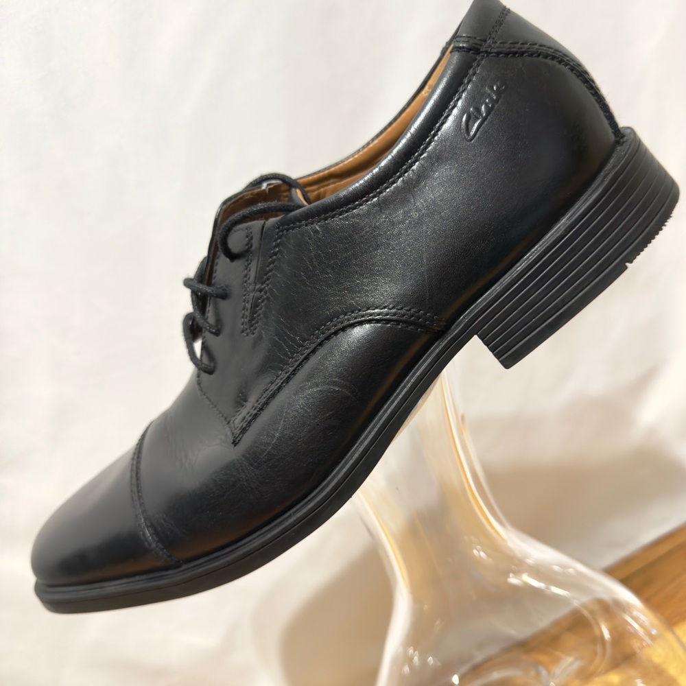 Clarks Black‎ Leather Mens Oxford Shoes Cap Toe Lace-Up ~ Excellent